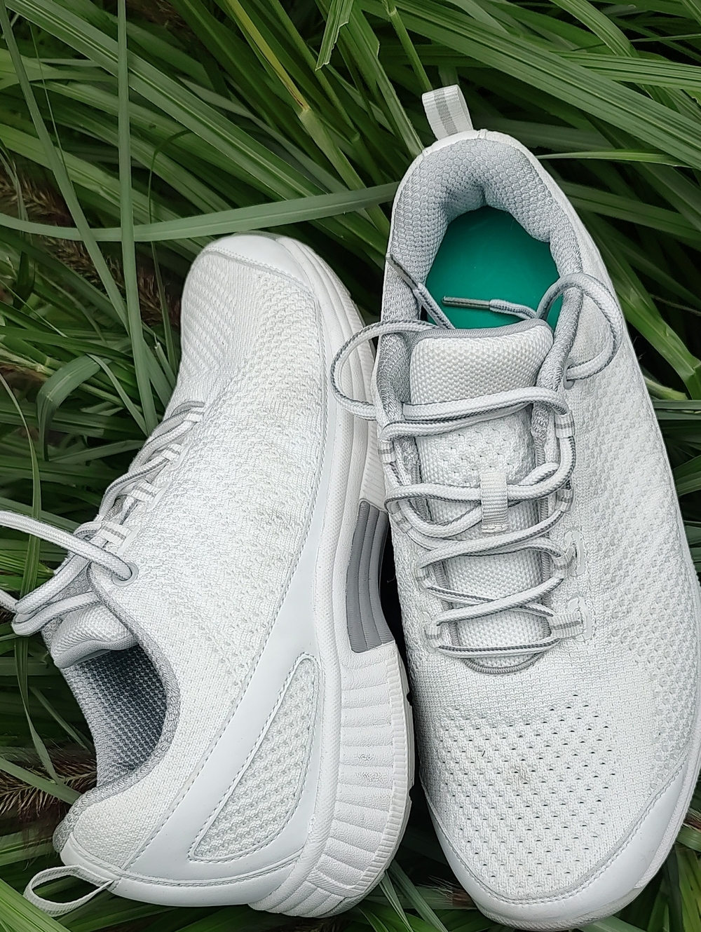 OrthoFeet Hands-Free Women's Slip-Resisting Athletic Shoe